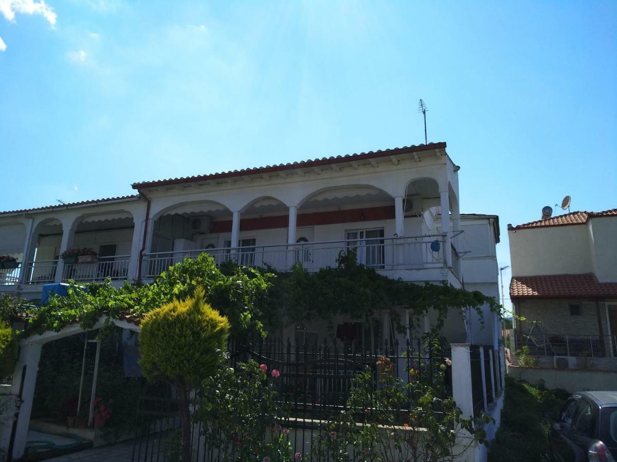 Grigorios Apartments Vrasná المظهر الخارجي الصورة